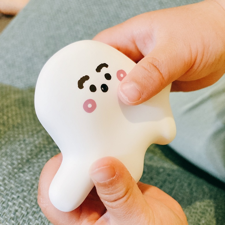 1歳半が手に持ったところ