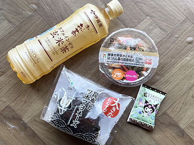 黒蜜こんにゃくわらびもち風とお昼ご飯
