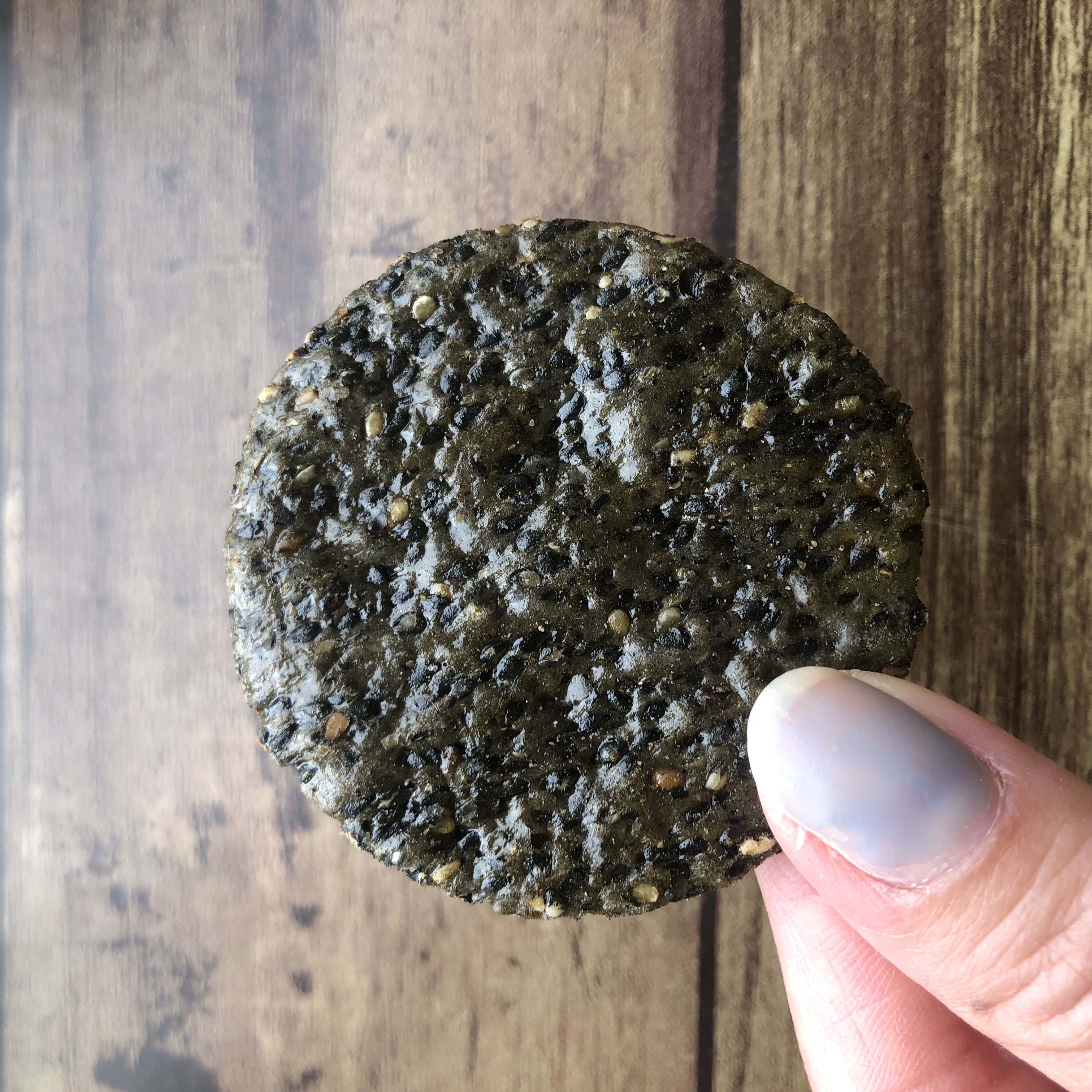 カネフク製菓「多胡麻」中身