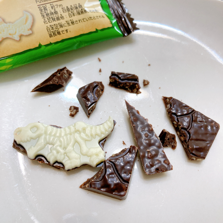 【大袋】キャラパキ発掘恐竜チョコ_ティラノサウルス発掘