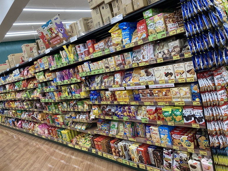 杏林堂新居店お菓子売場②