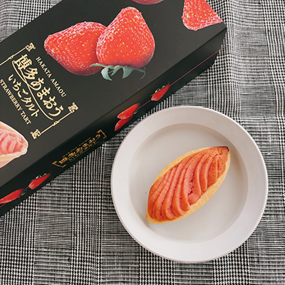 博多あまおういちごタルトケーキの中身