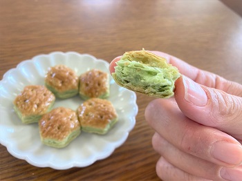 パイの実＜抹茶ティラミス＞かじった