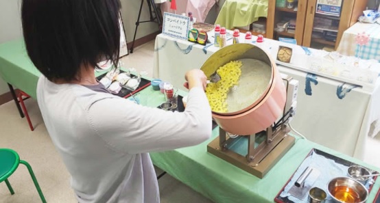 金平糖作りの様子
