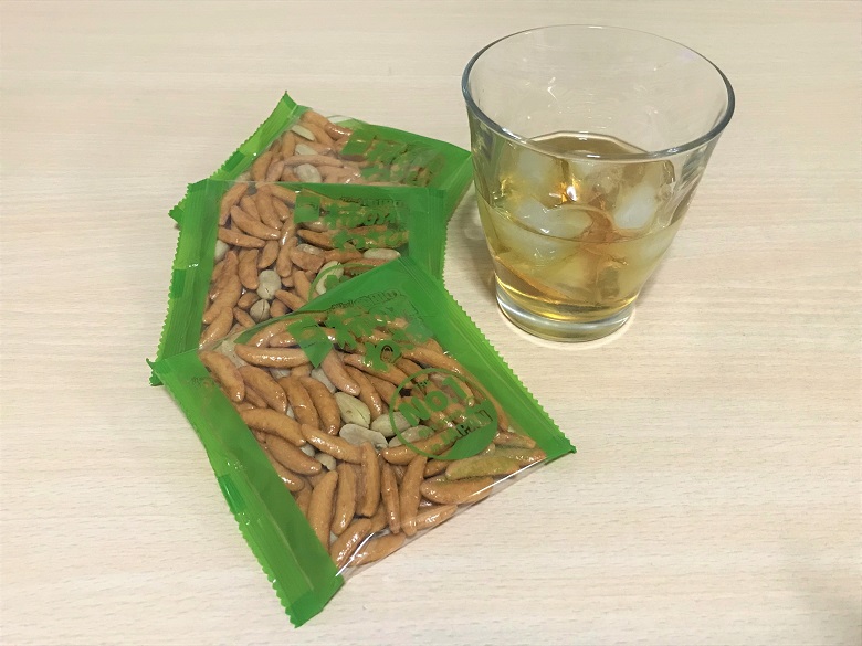 ウイスキーと柿の種わさび