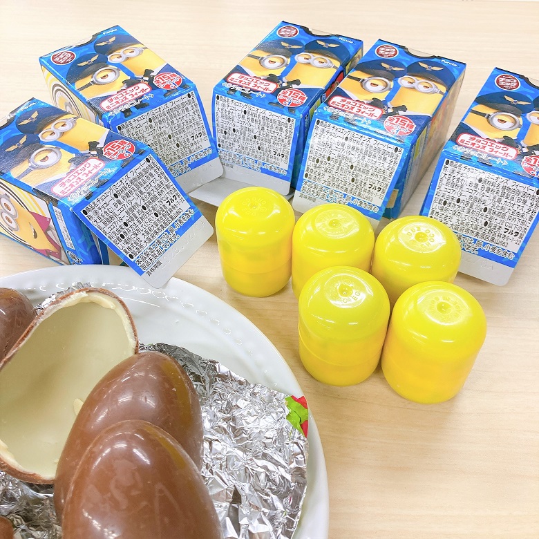 カプセル並べて