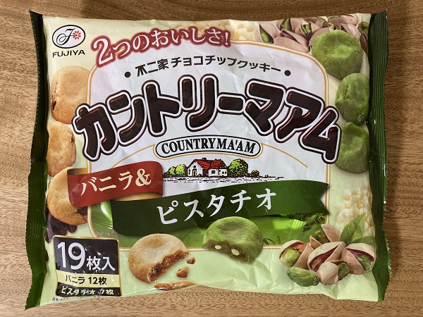 カントリーマアム（バニラ＆ピスタチオ）