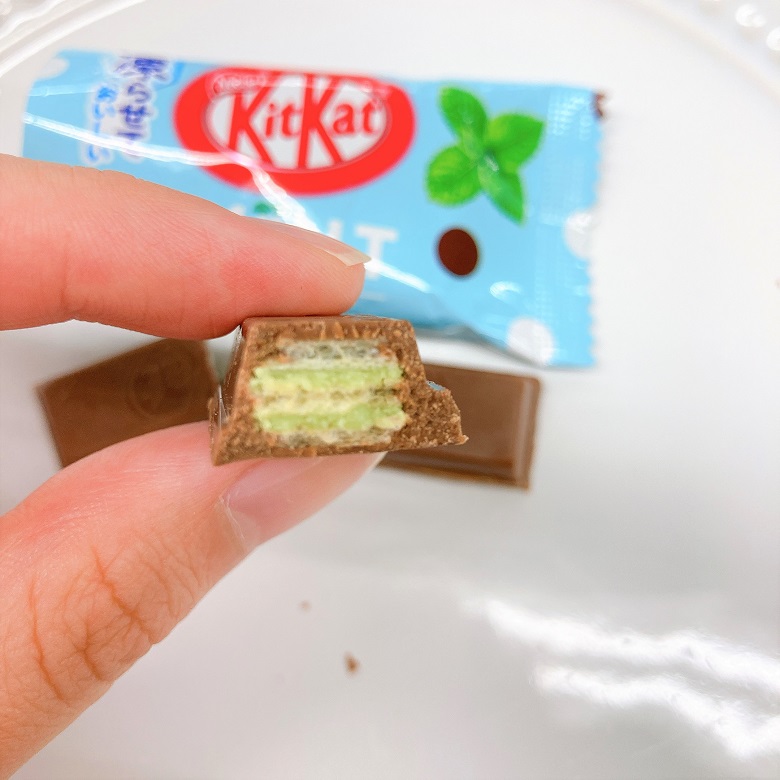 キットカットミニチョコミントかじったところ