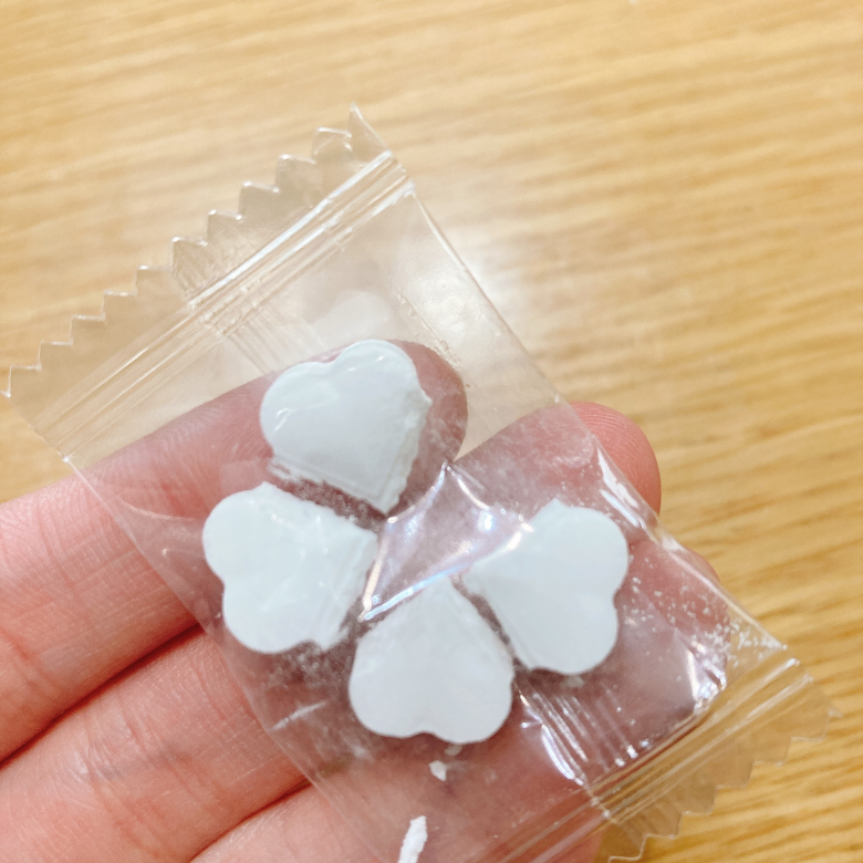 シナぷしゅ_ぷしゅっとみずでっぴゅ～_割ったラムネ