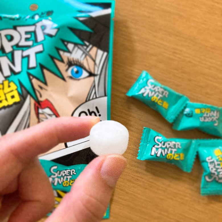 スーパーミントのど飴手持ち