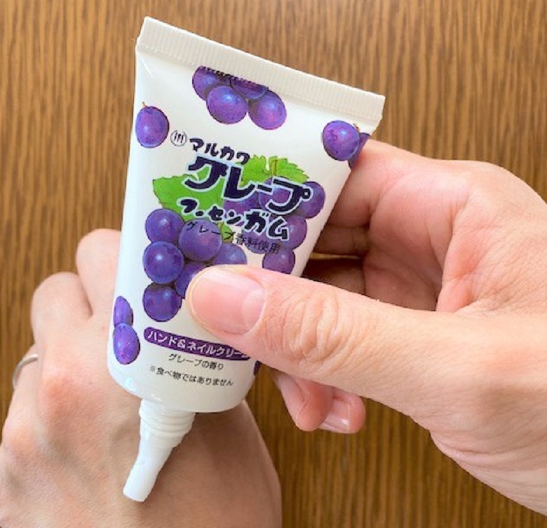 ハンドクリームグレープ出したところ