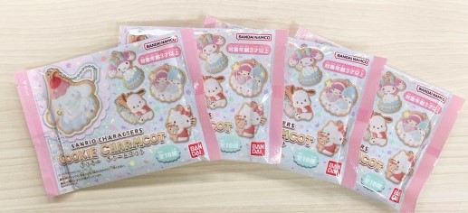 バンダイ_サンリオチャームコットパケ4つ