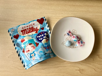 不二家　ふにゃふにゃミルキー（クリームソーダ味）を実食