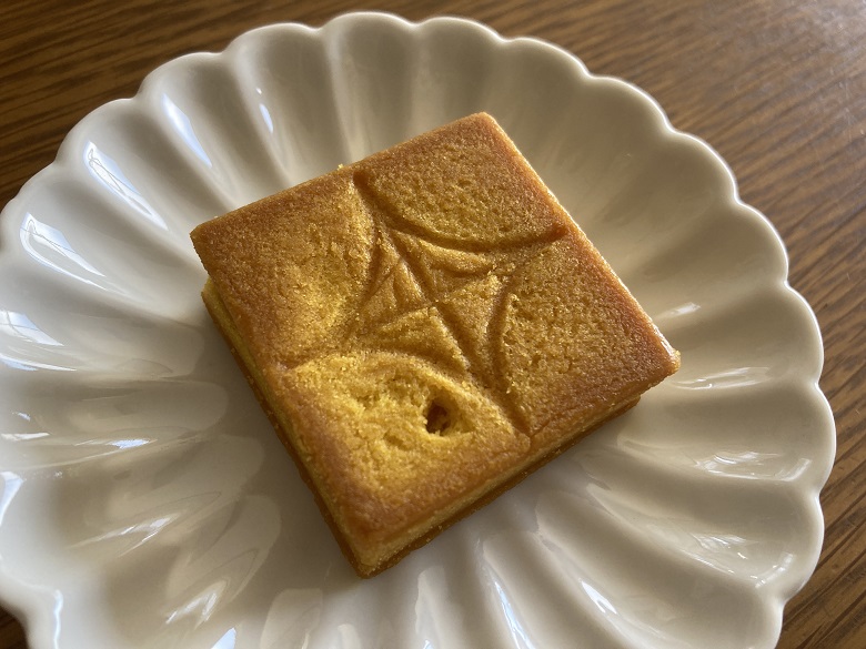 プレスバターサンド　レモンお皿