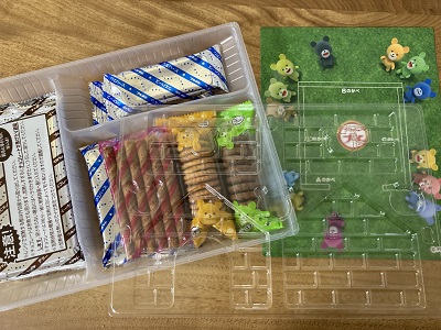 プチクマのお菓子のおうち中身
