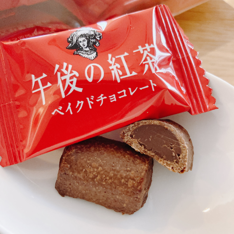午後の紅茶ストレートティーベイクドショコラ_アップ