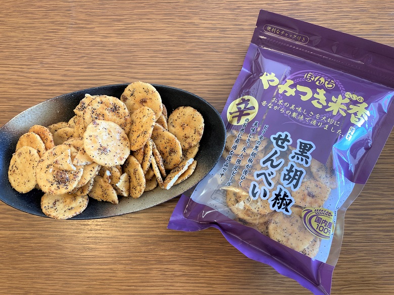 やみつき米香 黒胡椒せんべい